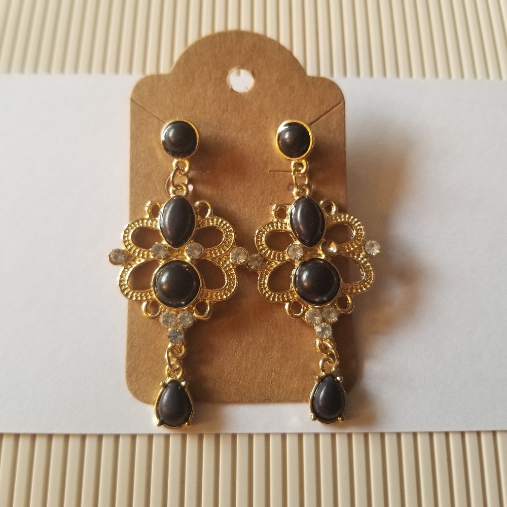 Earring Bundle 4 - Picture 2 of 6